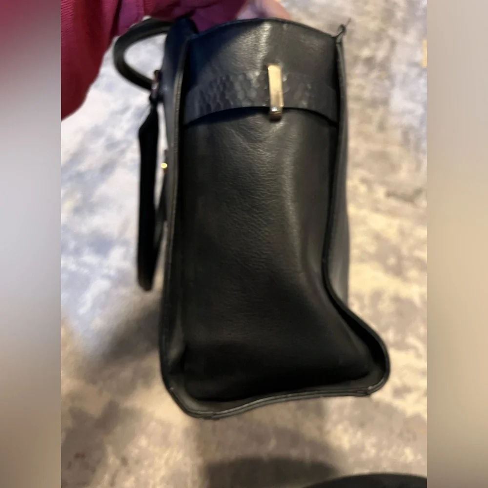 Elegant a new day Black Leather Bag